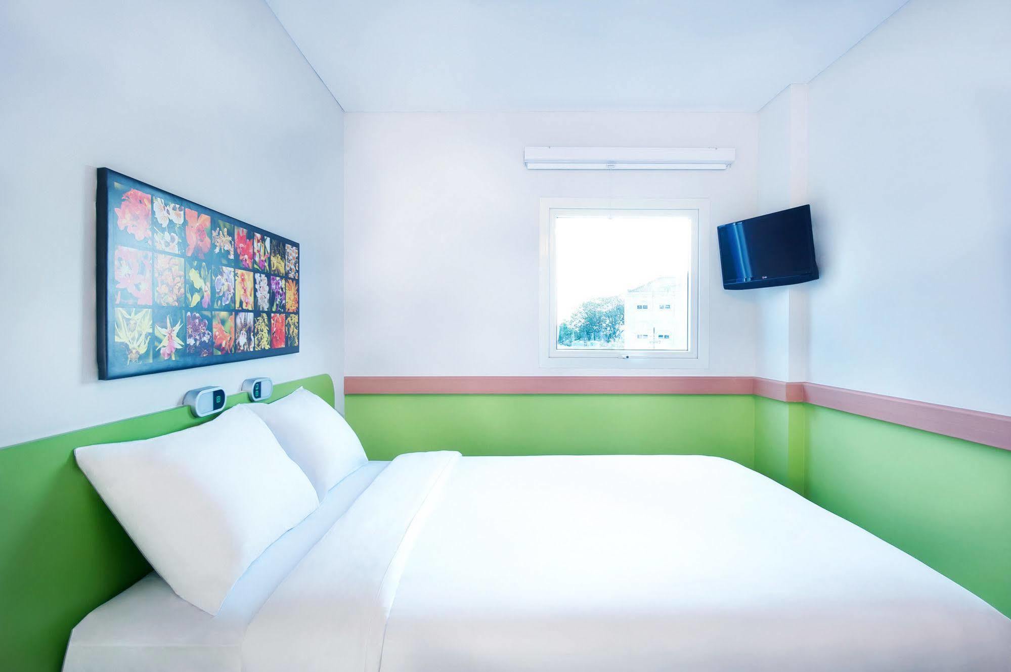 ไอบิส บัดเจ็ต ซมารัง เตนเดอัน Hotel เซอมารัง ภายนอก รูปภาพ
