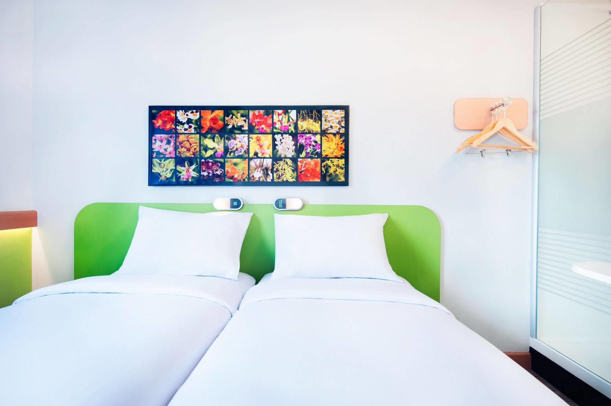 ไอบิส บัดเจ็ต ซมารัง เตนเดอัน Hotel เซอมารัง ภายนอก รูปภาพ